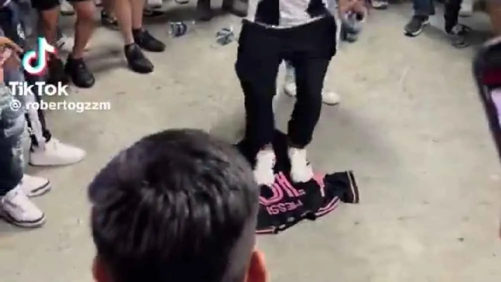 Pisaron la playera de Inter Miami