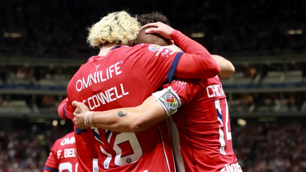 Chivas enfrentará a Pachuca sin Chicharito