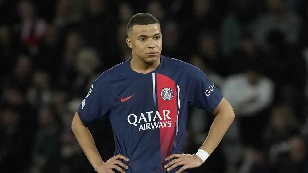 Mbappé también aparece en la lista