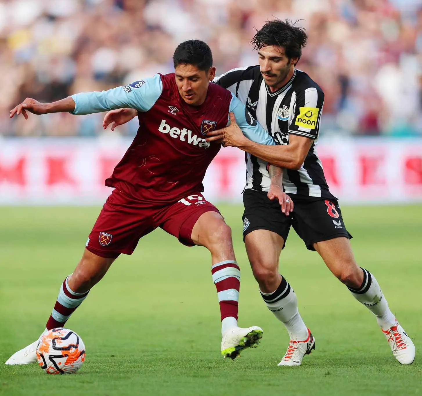 Edson Álvarez es pilar del West Ham