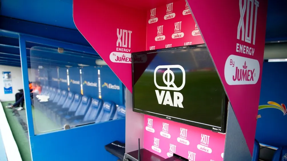 VAR del Estadio Cuauhtémoc