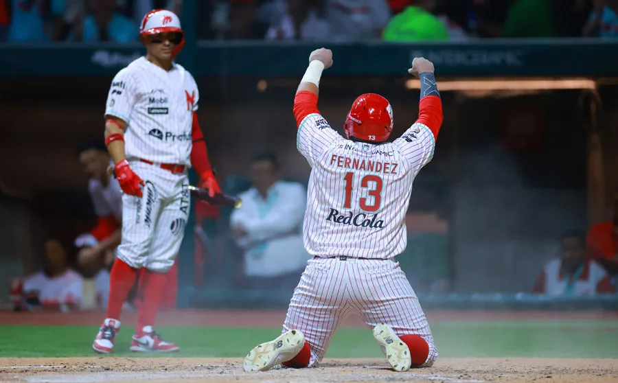 Xavier Fernández llega a home