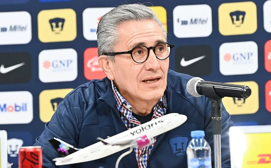 González en conferencia