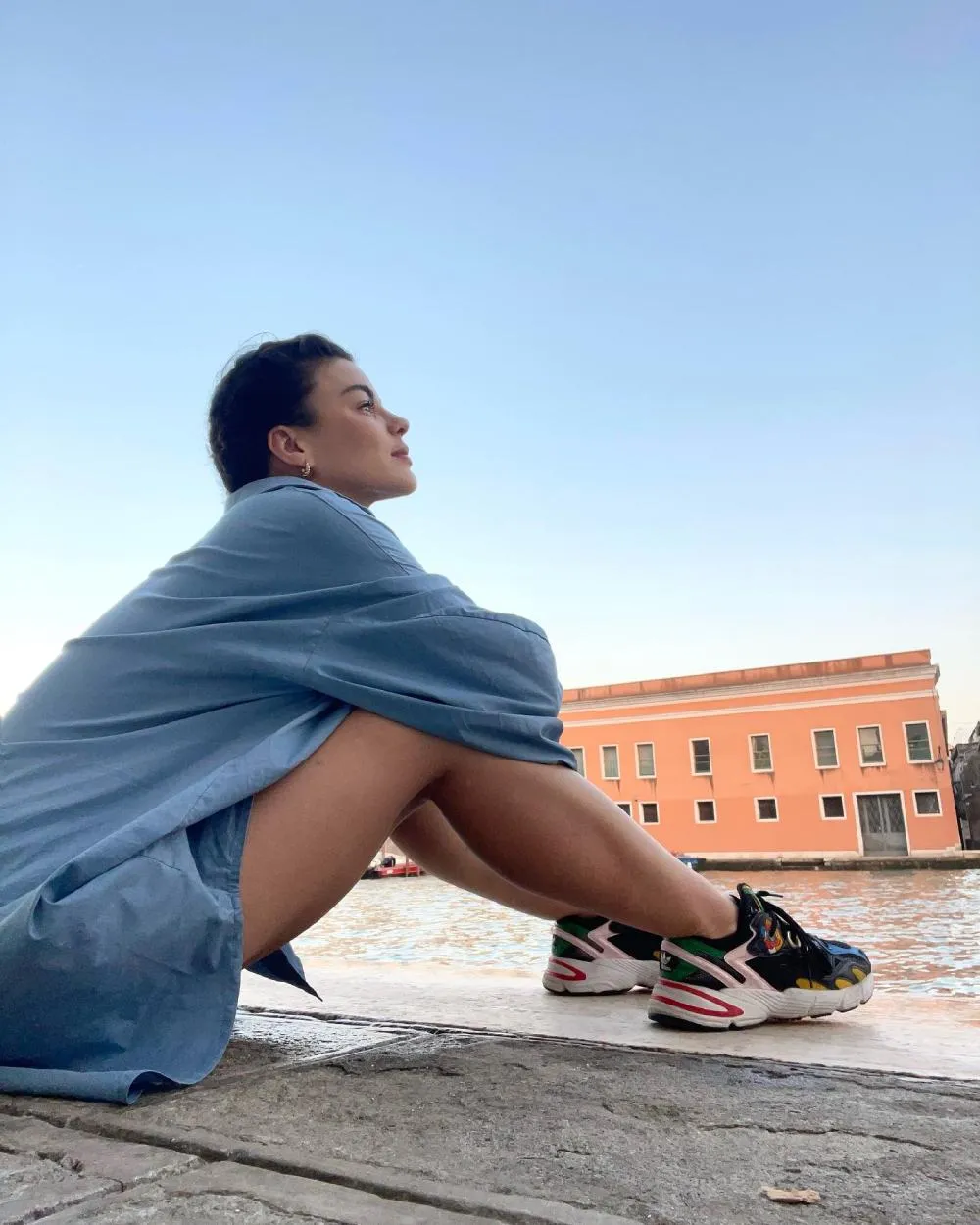 FB: @melissagalindo Melissa acusó al cantante de querer abusar de ella en diferentes ocasiones.