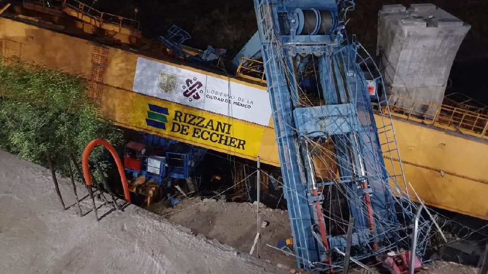 Una lanzadora de dovelas del Tren Interurbano se desplomó esta madrugada.