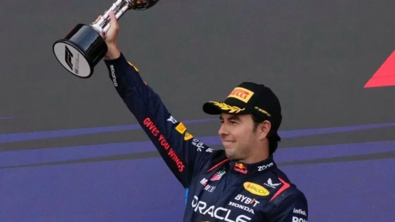 El mexicano en el podio de Japón