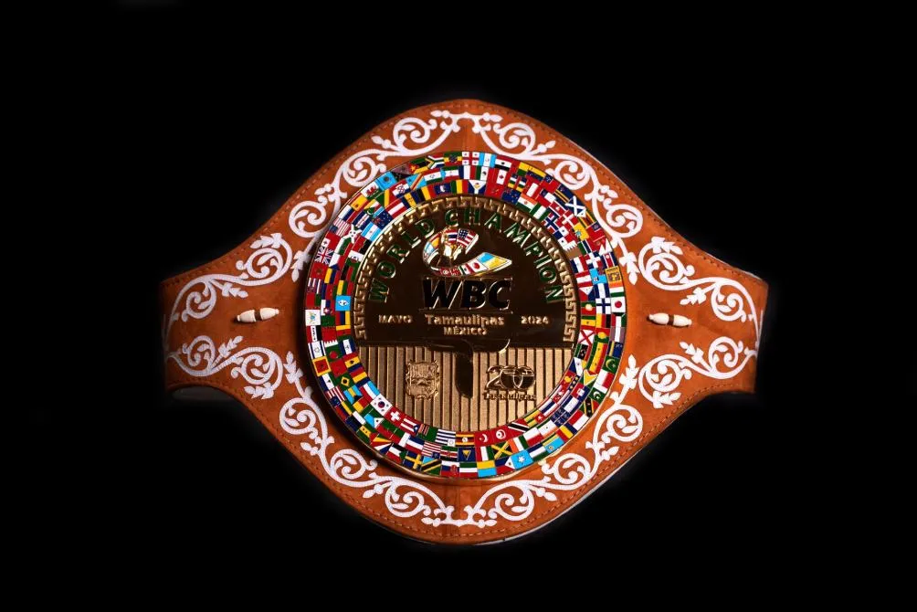 Este es el cinturón por el que se enfrentarán 'Canelo' y Munguía