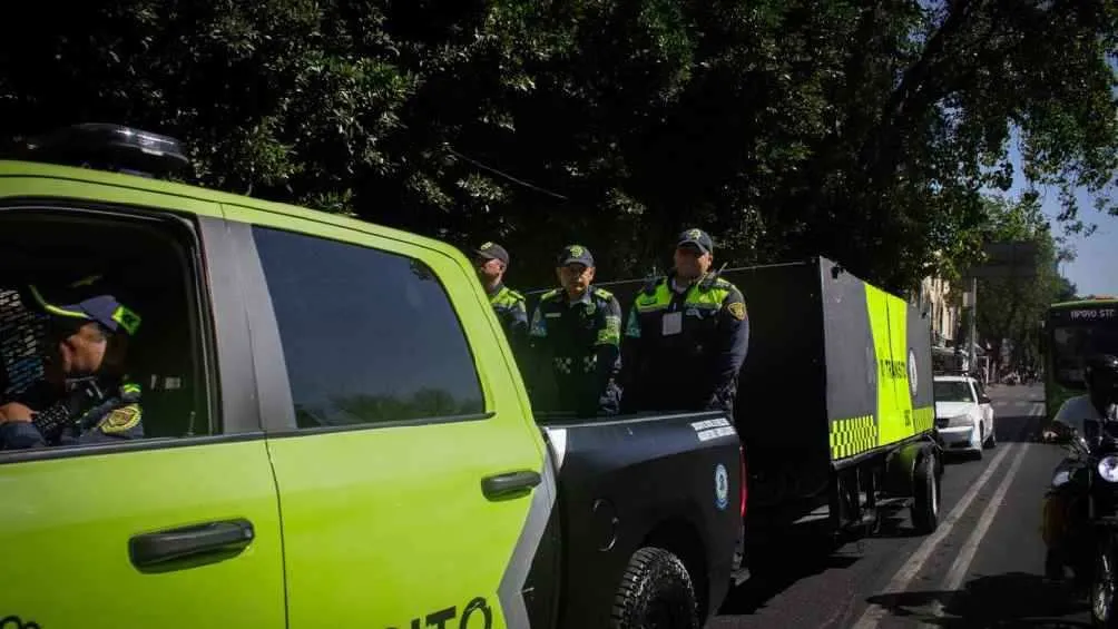 Twitter: @SSC_CDMX La policía de tránsito te podría multar en caso de no cumplir el reglamento.