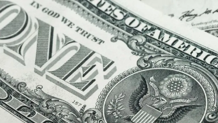 FREEPIK Todos los días te informamos del valor del dólar estadounidense.