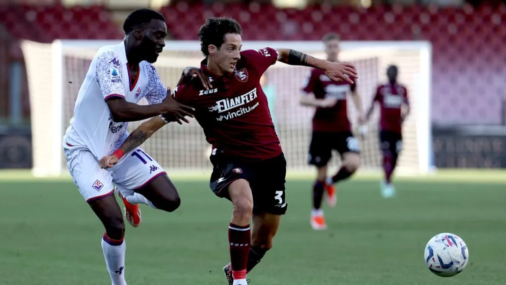 Ochoa no va a seguir con el Salernitana la siguiente temporda