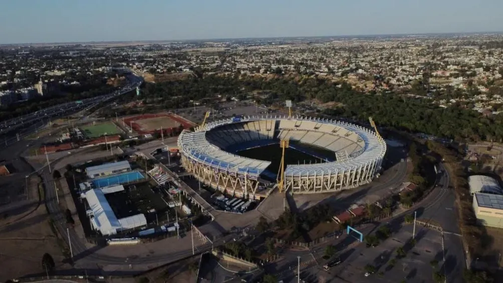 Estadio Mario Albero Kempes, donde se disputó el Super Clásico