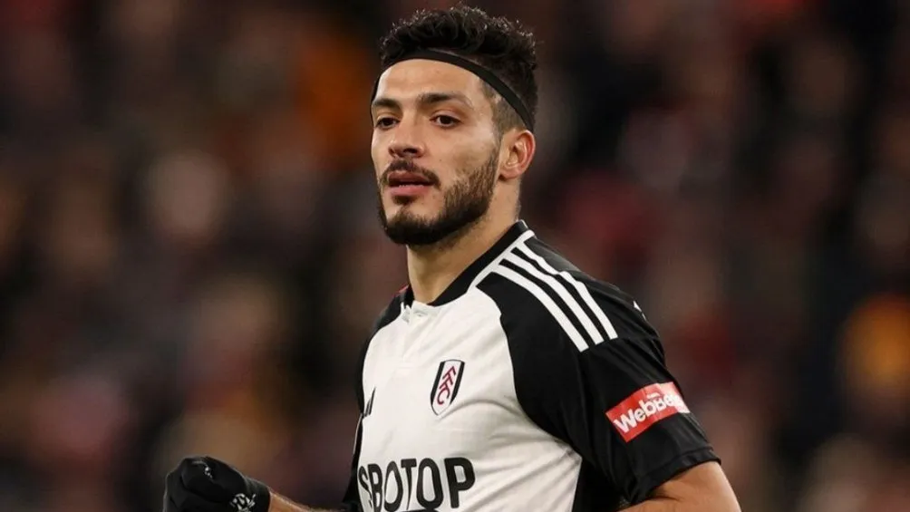 Raúl Jiménez saldría a la banca