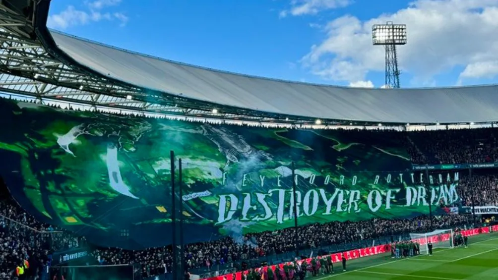 El tifo de Feyenord que se incendio