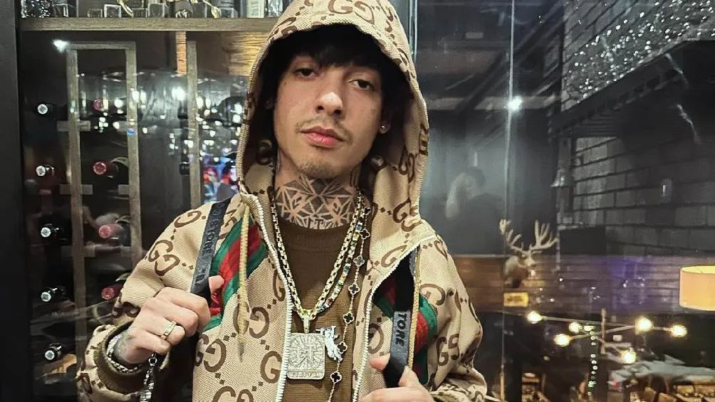 IG: @natanael_cano Pese a la lujosa vida que presume el cantante, este mes 'no pagó su celular'.