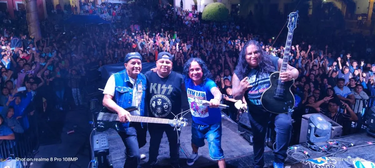 La banda venía de un concierto en provincia.