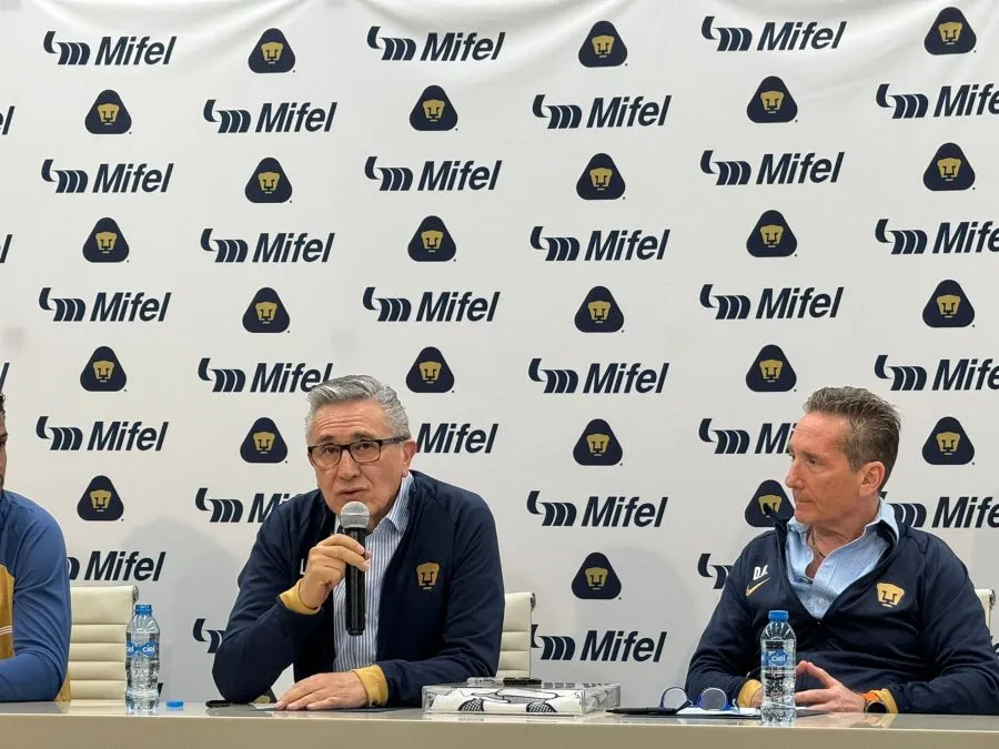Luis Raúl González en conferencia de prensa