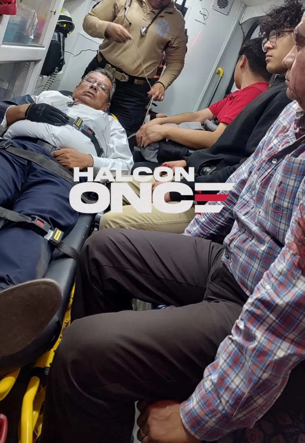 Se habla de tres heridos que fueron atendidos por los paramédicos.