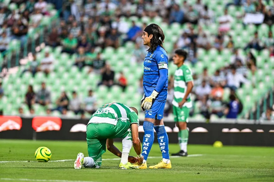 Carlos Acevedo, portero de Santos Laguna