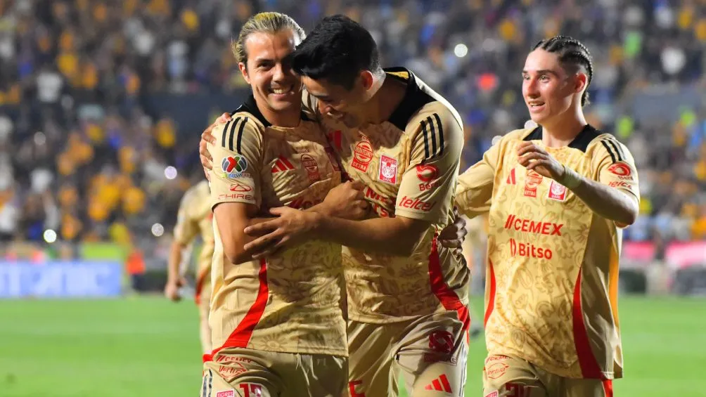 IMAGO7 Herrera llamó 'viejos' a los jugadores de Tigres