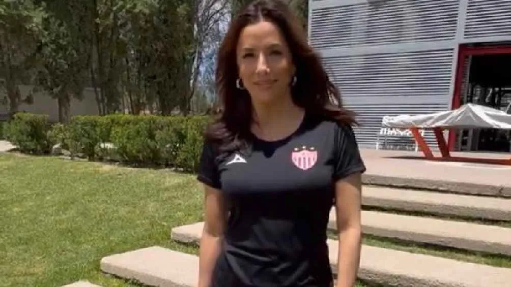 CAPTURA DE PANTALLA TWITTER Anunció su visita al Victoria