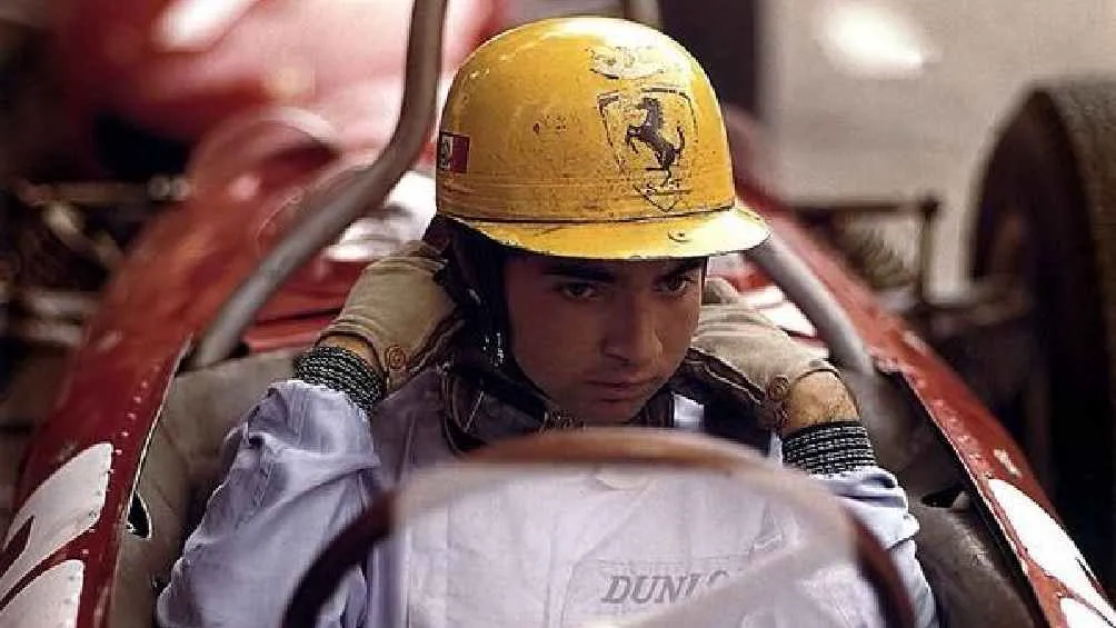 El mexicano también falleció