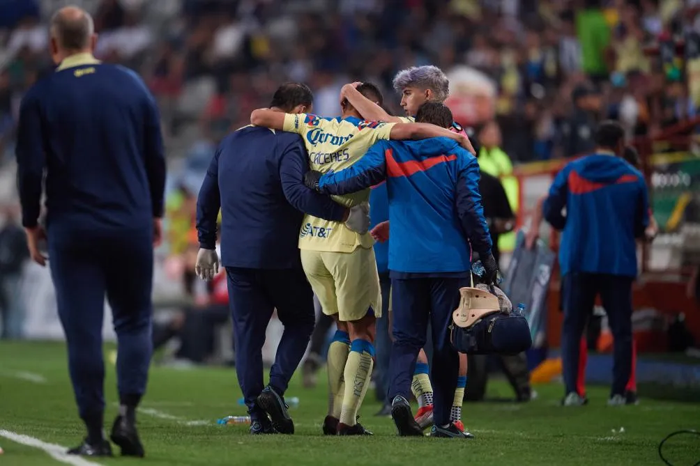 Cáceres no pudo salir por su propio