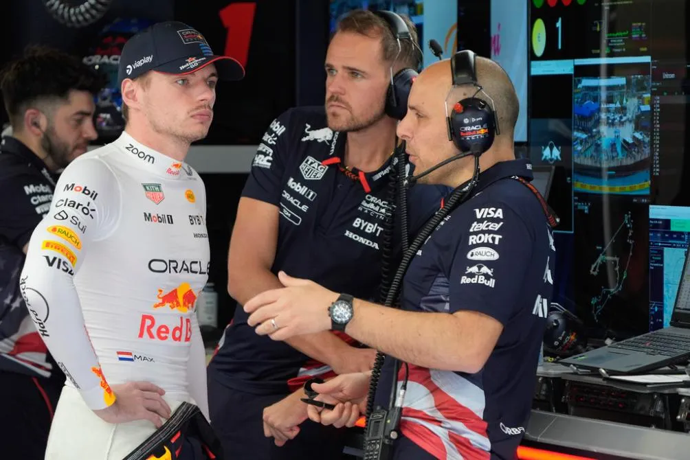 Verstappen se quedó con la P1 en la sprint shootout