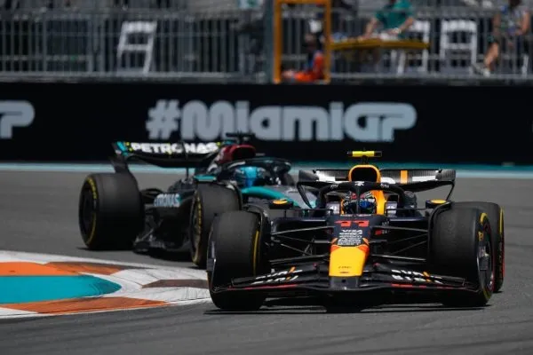 Red Bull arrancará el Sprint en la 1ra y 3ra posición