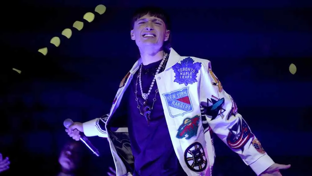 Peso Pluma convivió con Canelo