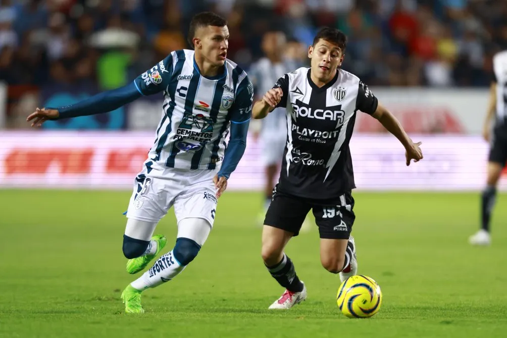 Diego Gómez en el partido ante los Tuzos