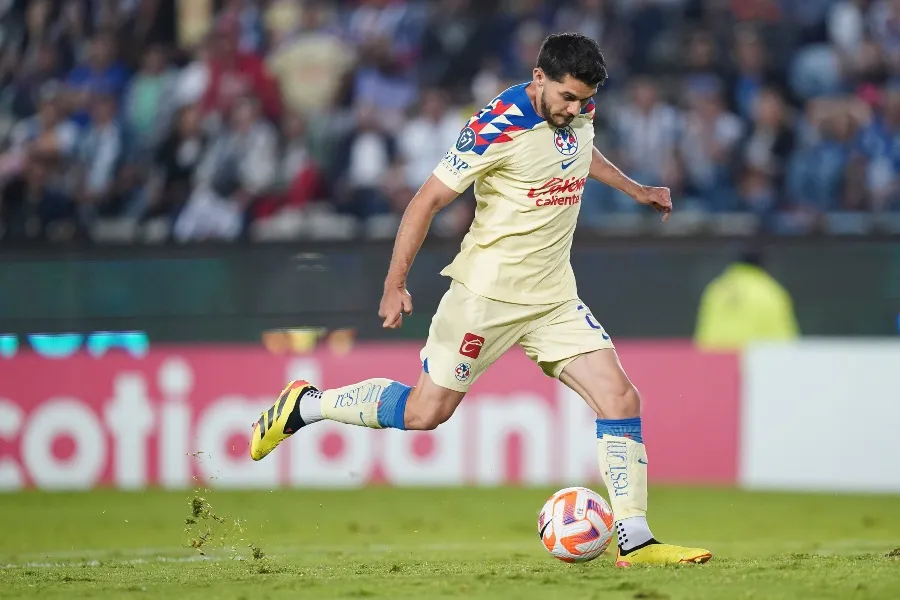 Henry Martín aún no decide sobre quedarse en América