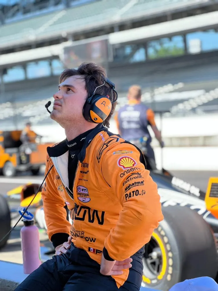X: @ArrowMcLaren Pato en la ronda de clasificación de Indianápolis