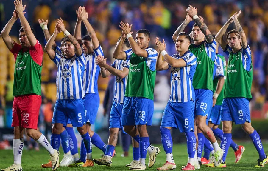 Rayados celebran victoria sobre Tigres