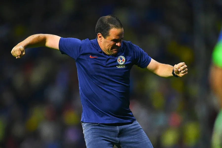 André Jardine festejando el pase a Semifinales