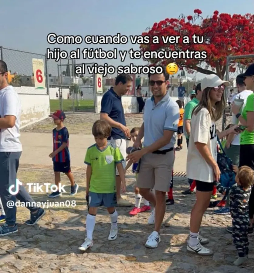 Checo Pérez con su hijo