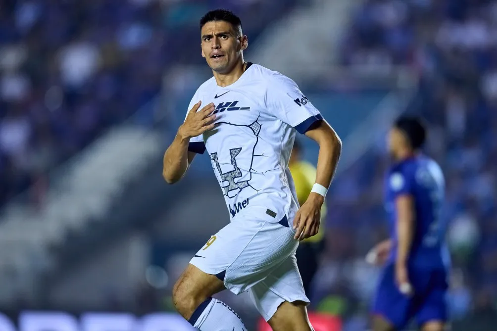 Martínez en celebración de su gol