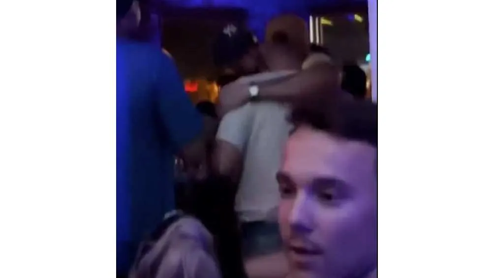 El video fue grabado desde un bar de Nashville.