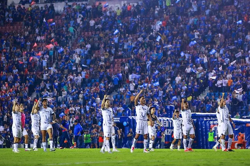 Pumas, eliminado del CL24