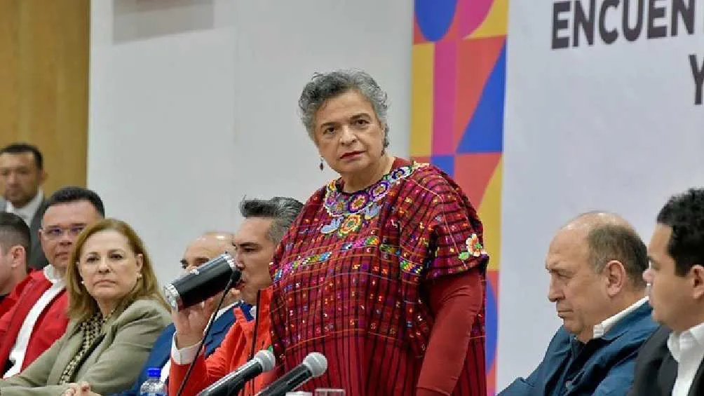 Máynez propuso a Beatriz Paredes como dirigente del PRI.