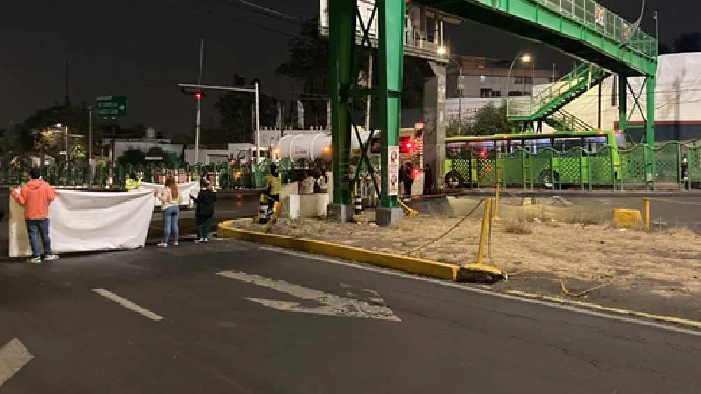 Fue pasadas las 5:00 AM que comenzó el bloqueo en Insurgentes Sur y Viaducto Tlalpan.
