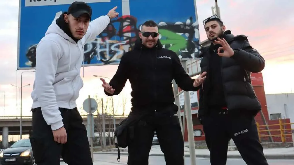 Tzane viajó con sus amigos al pueblo fantasma Roghudi Vecchio, en Italia.