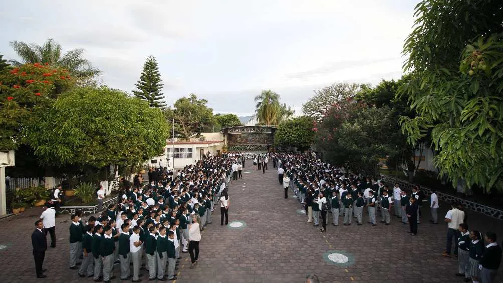 Los maestros ahora ganarán más de 17 mil pesos.