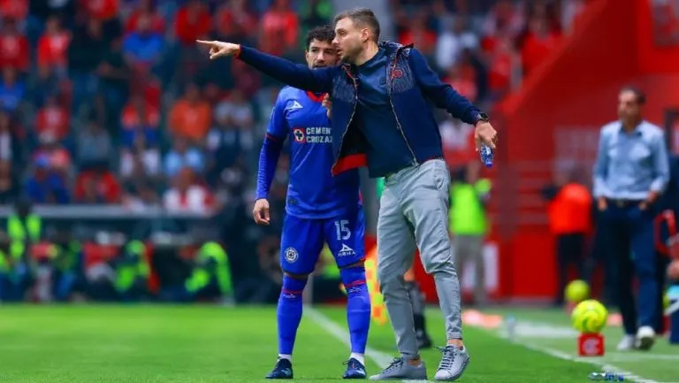 Anselmi en el partido ante Toluca