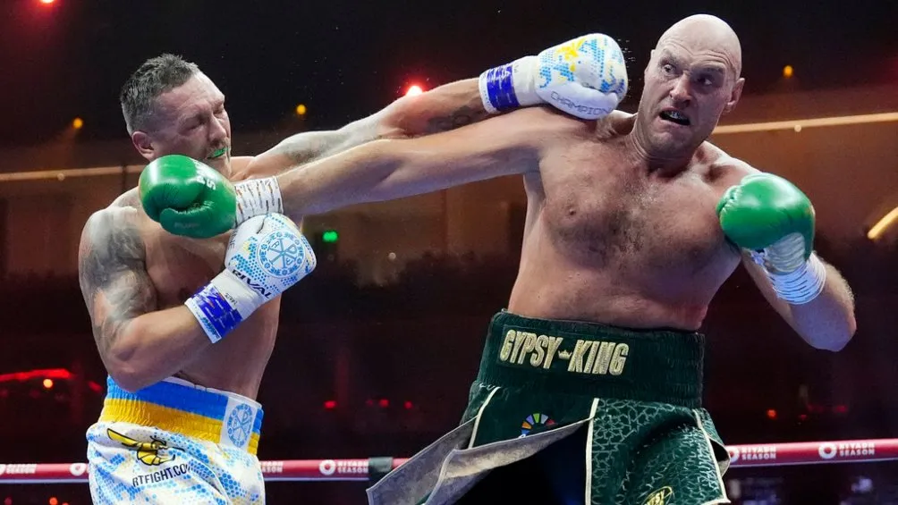 AP Usyk mandó una vez a la lona a Usyk