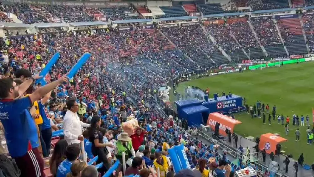 La canción de Julieta Venegas se ha convertido en el nuevo himno de La Máquina.