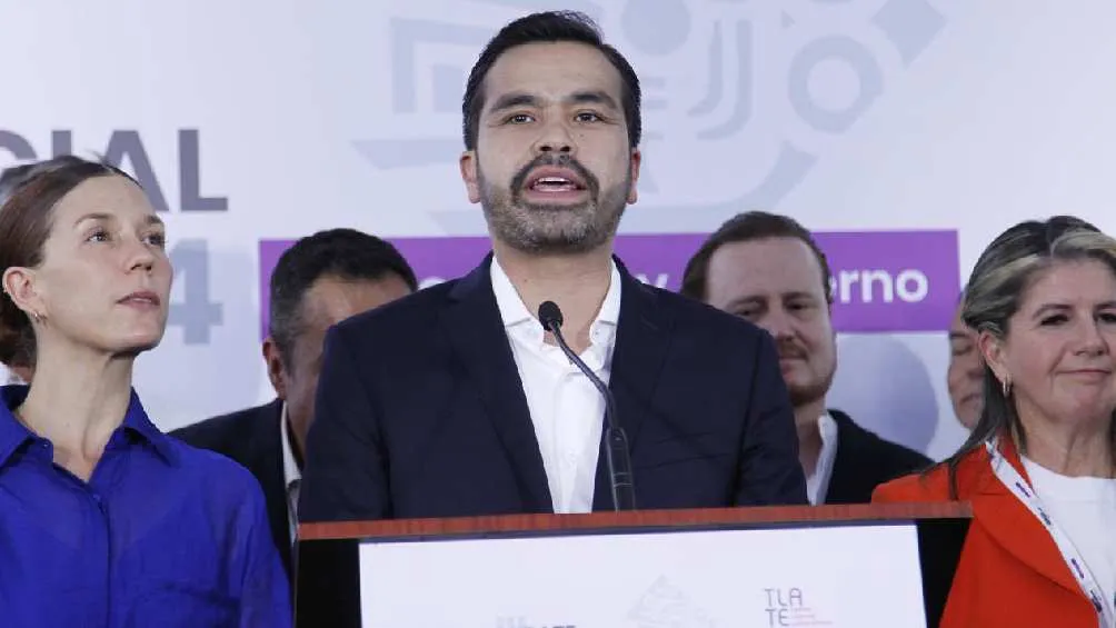 Según la encuesta flash de Enkoll, Máynez incrementó su aceptación al 18%.