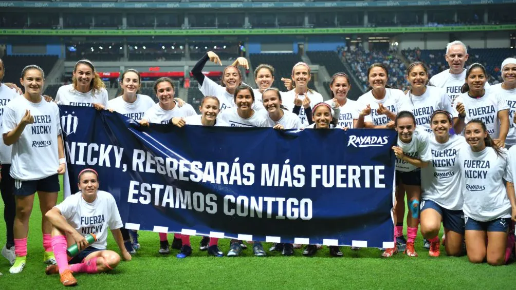 Mensaje de apoyo de Rayadas tras lesión de Nicole en 2022