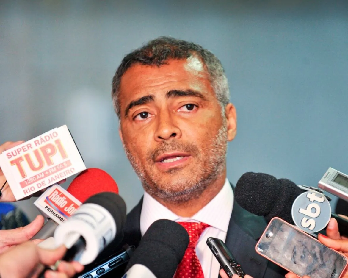 INSTAGRAM: @romariofaria