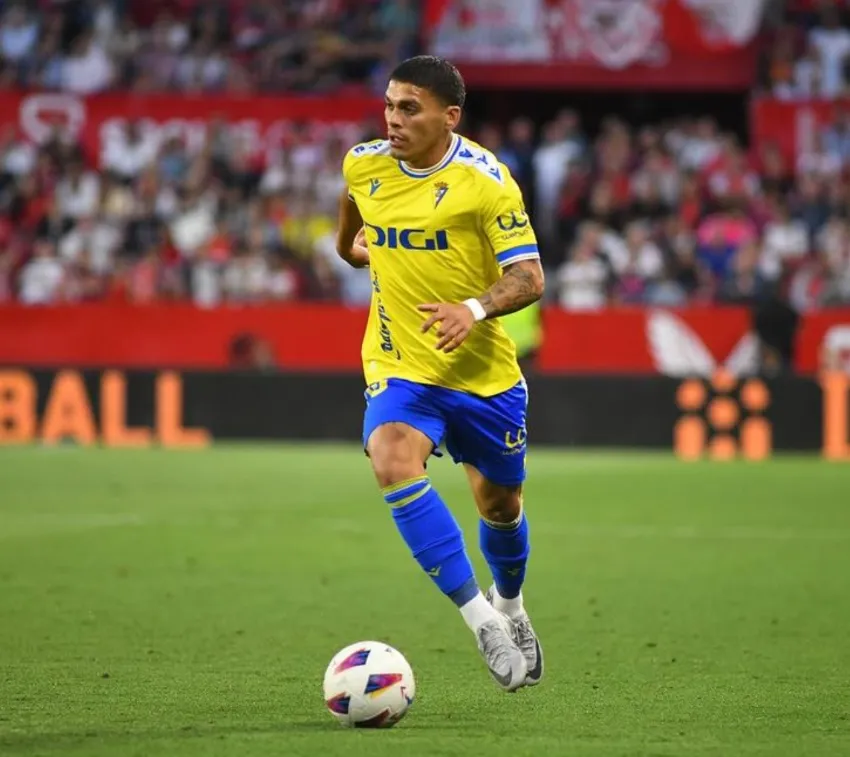 @brianocam.7 Brian Ocampo, posible refuerzo de Rayados