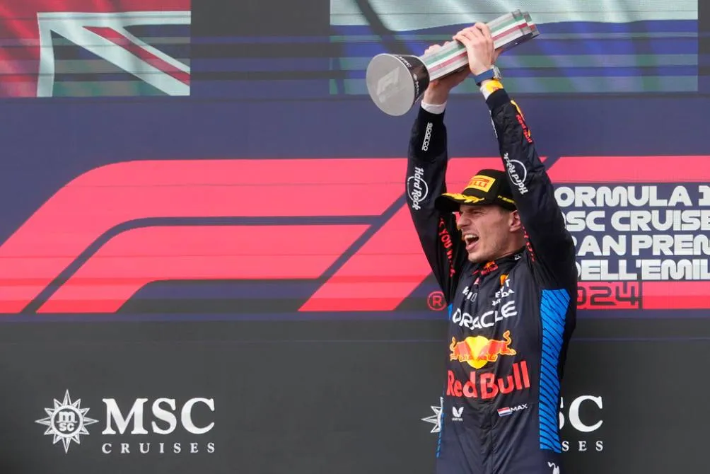 Max Verstappen viene de ganar en Imola
